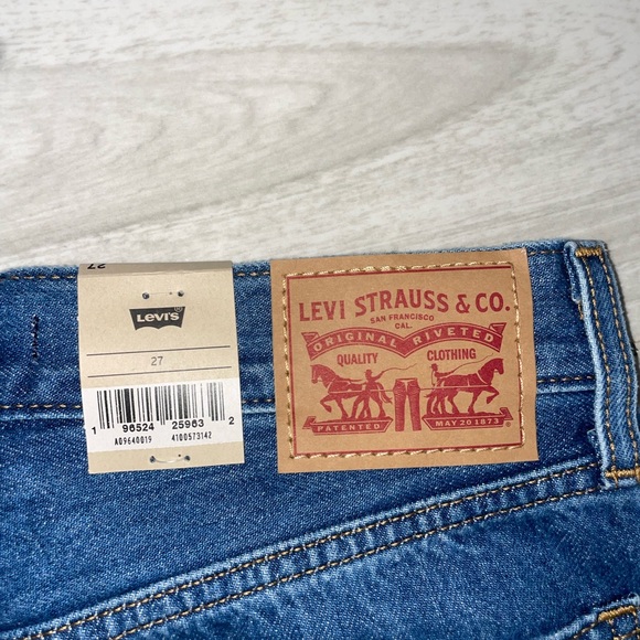 SOLD✨Levi’s low pro jeans - Picture 6 of 8